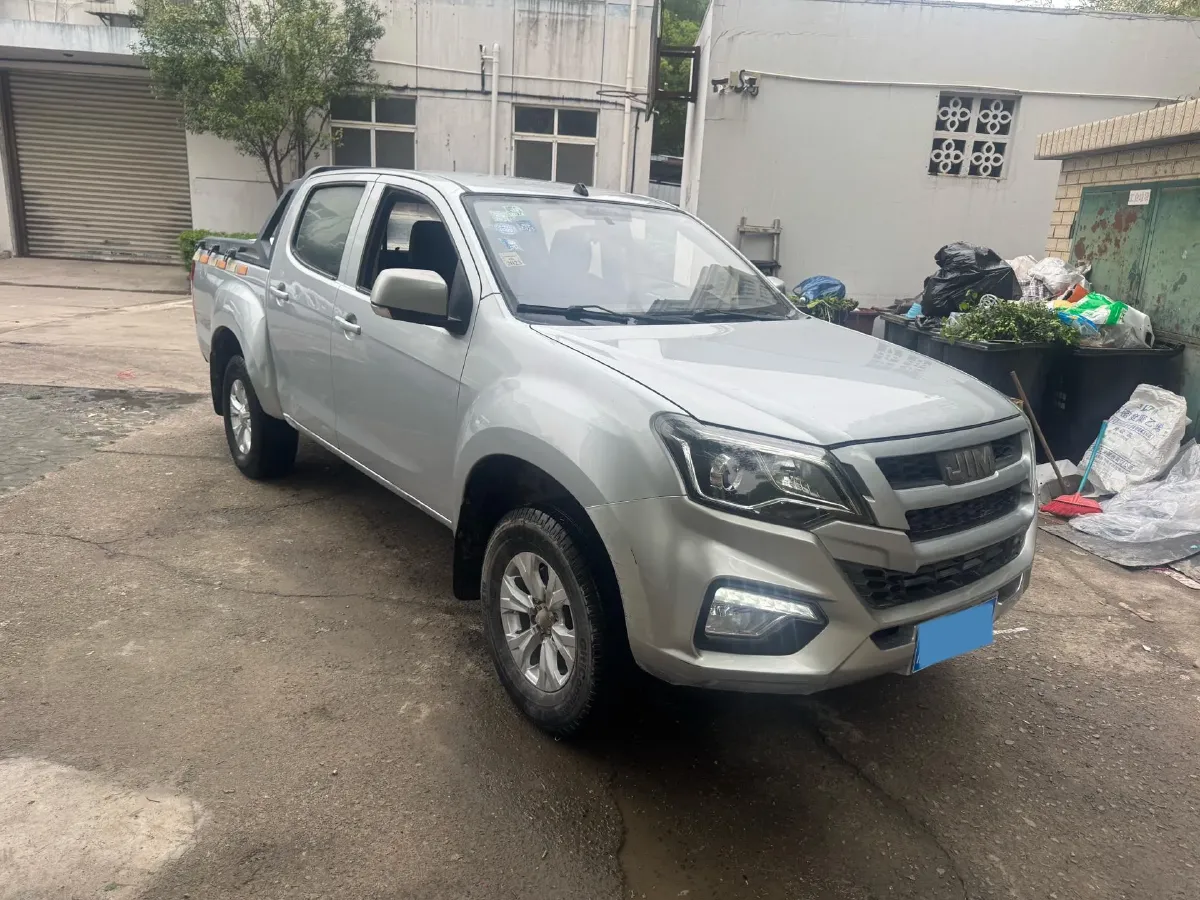 2020 Isuzu Jim 2.4T 211HP L4 5MT,autocango,china used car exporter,china ev exporter,chinese used car exporter,chinese used ev exporter