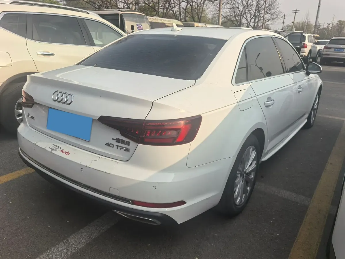 2019 Audi A4L 2.0T 190HP L4 7DCT,autocango,china used car exporter,china ev exporter,chinese used car exporter,chinese used ev exporter