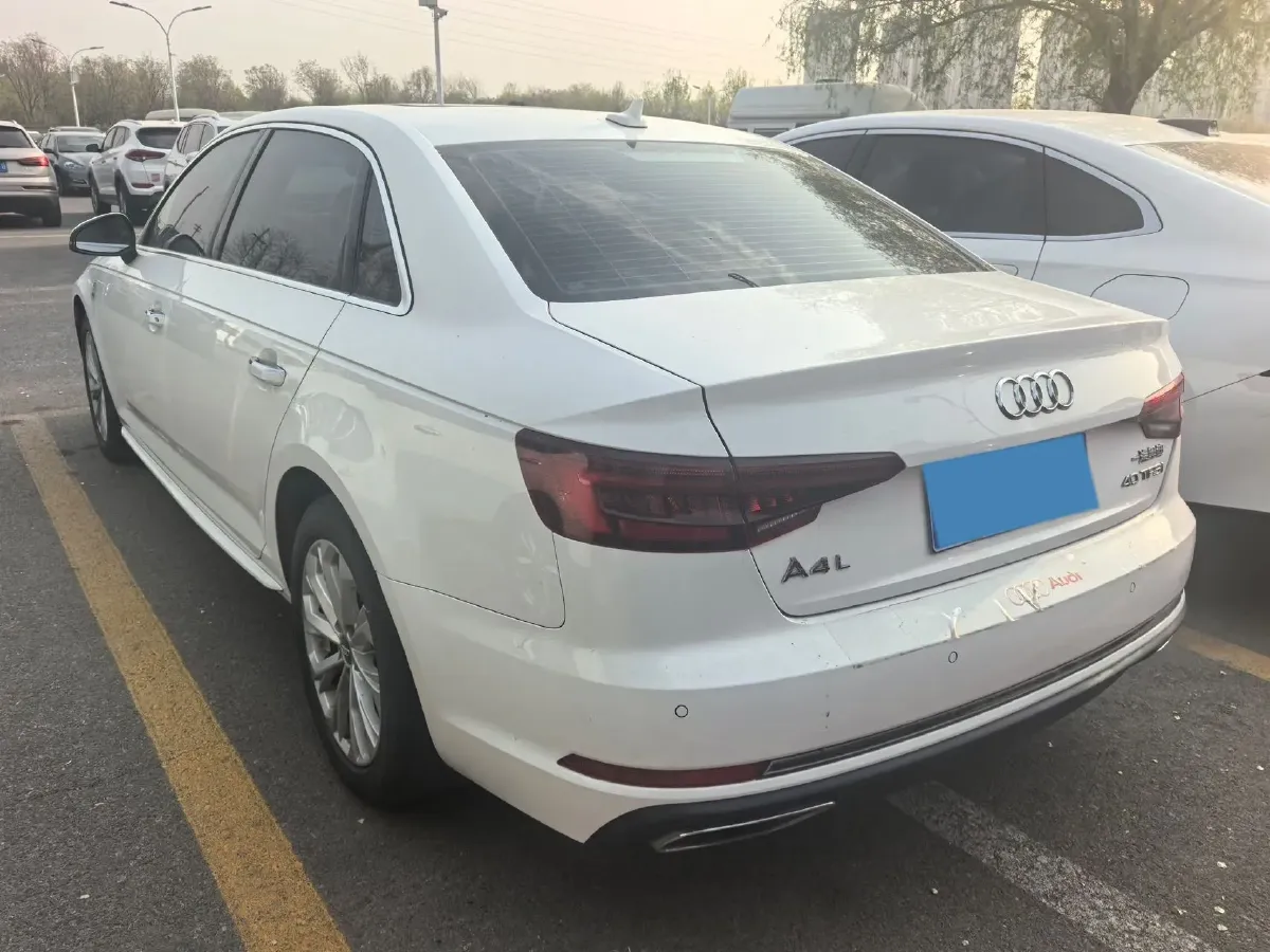 2019 Audi A4L 2.0T 190HP L4 7DCT,autocango,china used car exporter,china ev exporter,chinese used car exporter,chinese used ev exporter