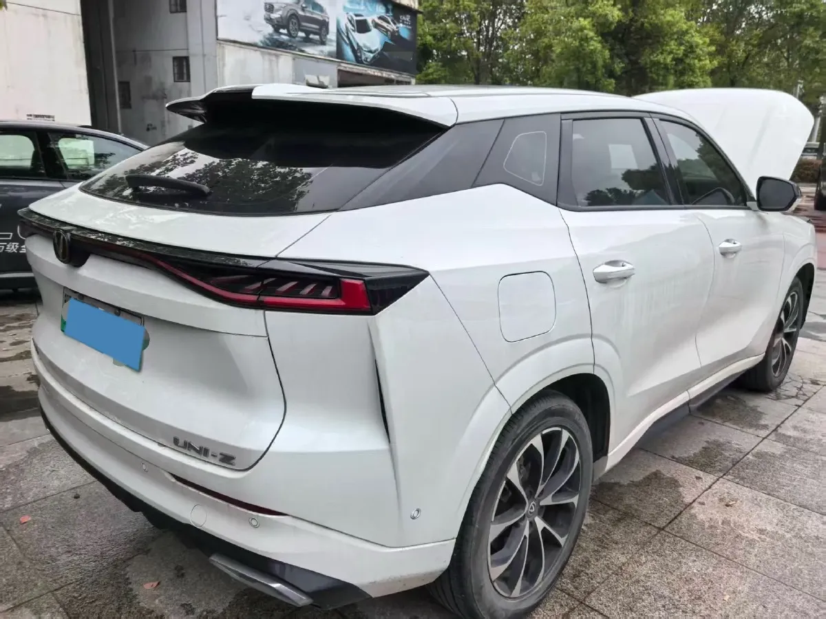 2024 ChangAn UNI-Z 1.5L 98HP L4 E-CVT PHEV 18.4KWH,autocango,china used car exporter,china ev exporter,chinese used car exporter,chinese used ev exporter