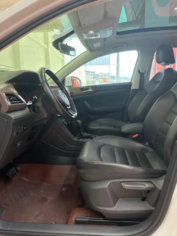 2021 Volkswagen Tharu 1.4T 150HP L4 7DCT,autocango,china used car exporter,china ev exporter,chinese used car exporter,chinese used ev exporter