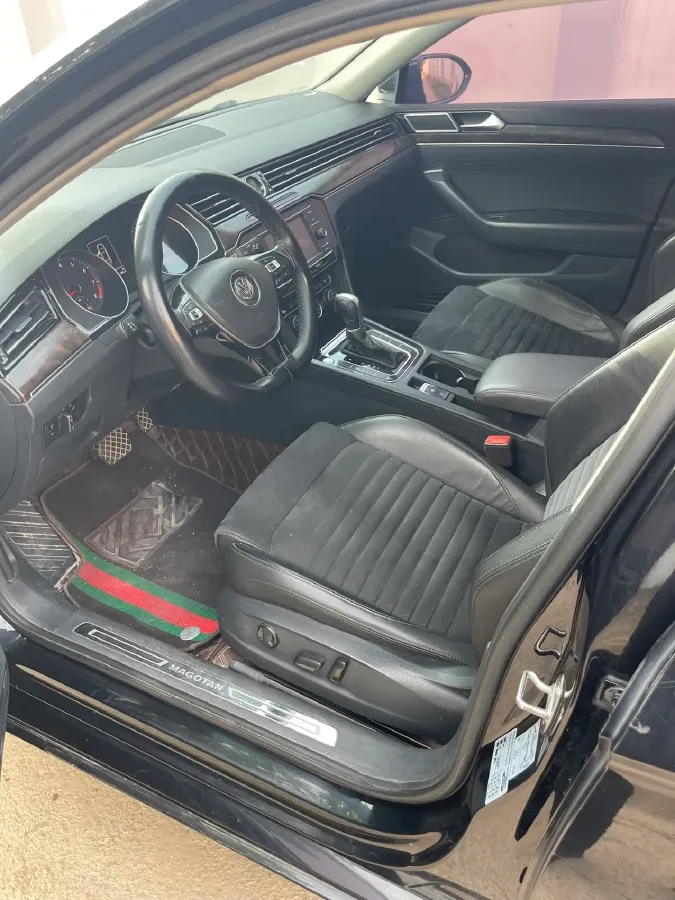 2018 Volkswagen Magotan 1.8T 180HP L4 7DCT,autocango,china used car exporter,china ev exporter,chinese used car exporter,chinese used ev exporter