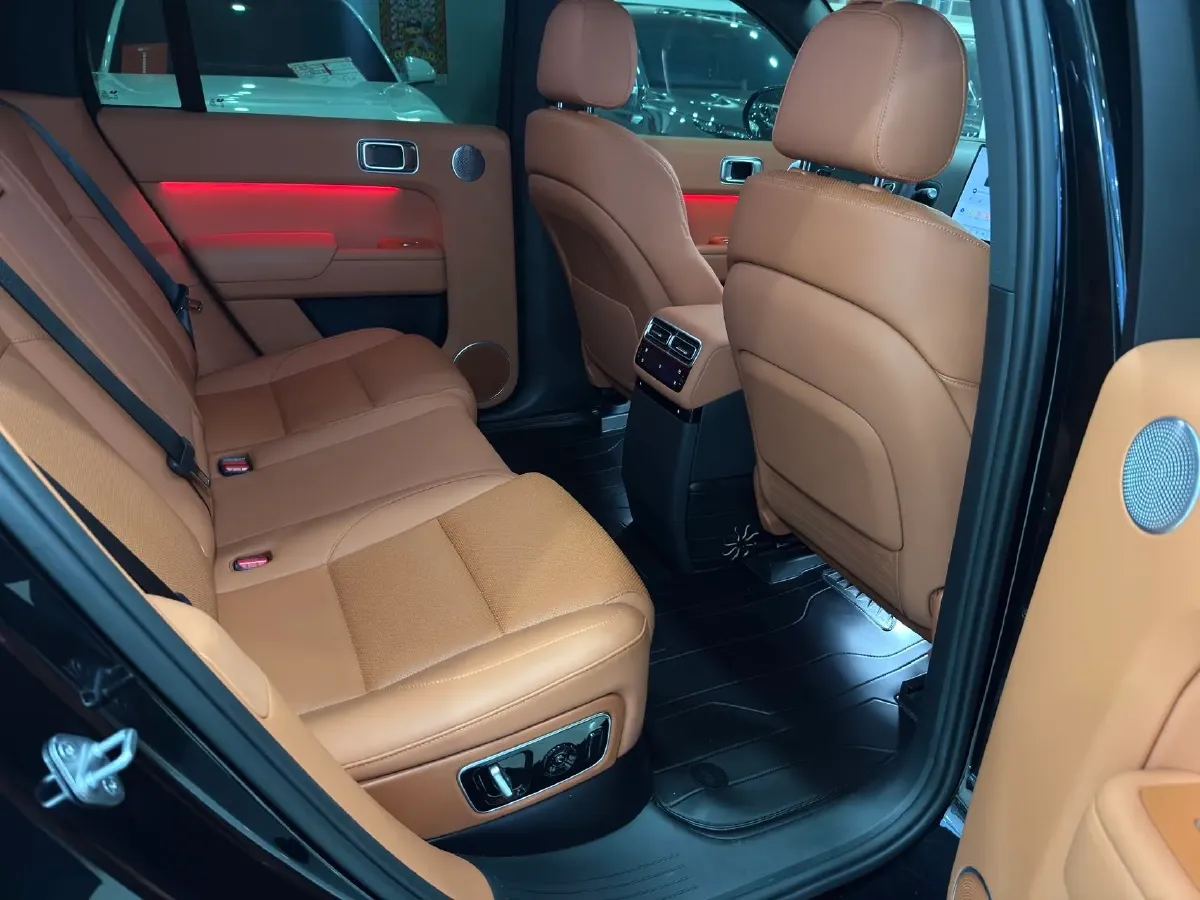 2024 Li L8 Range Extended 154HP REEV 42.8KWH,autocango,china used car exporter,china ev exporter,chinese used car exporter,chinese used ev exporter