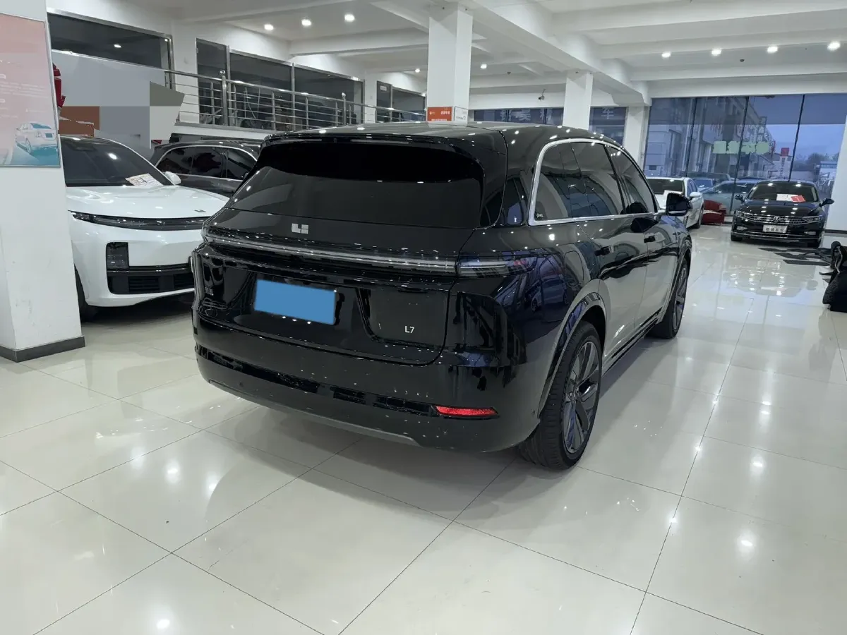 2024 Li L8 Range Extended 154HP REEV 42.8KWH,autocango,china used car exporter,china ev exporter,chinese used car exporter,chinese used ev exporter