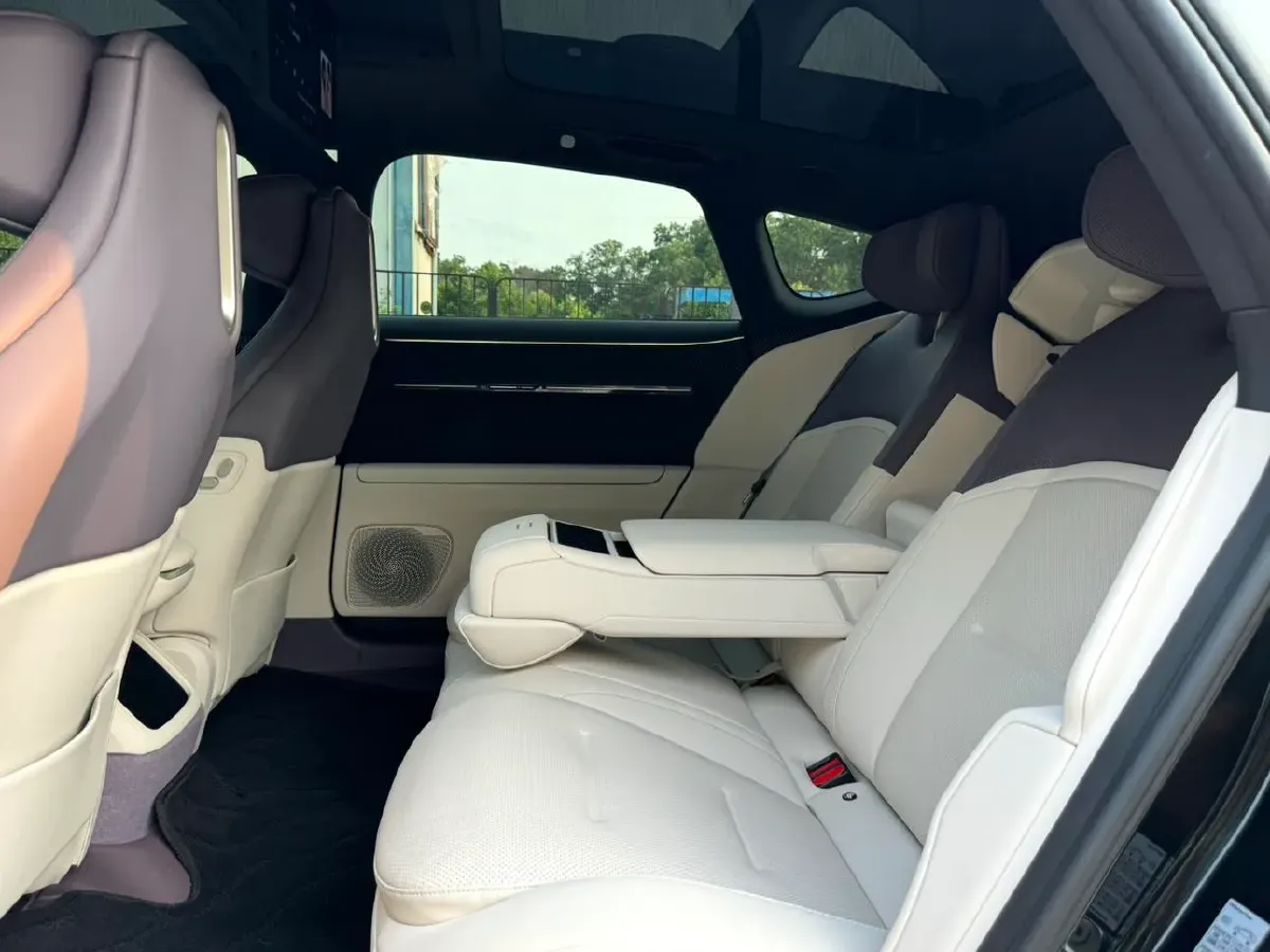 2025 Avatr 12 1.5T 156HP L4 REEV 39.05KWH,autocango,china used car exporter,china ev exporter,chinese used car exporter,chinese used ev exporter