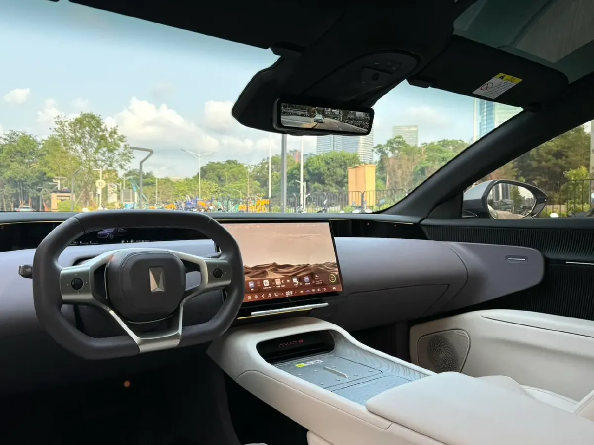 2025 Avatr 12 1.5T 156HP L4 REEV 39.05KWH,autocango,china used car exporter,china ev exporter,chinese used car exporter,chinese used ev exporter