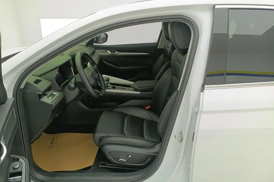 2023 Geely Preface 2.0T 190HP L4 7DCT,autocango,china used car exporter,china ev exporter,chinese used car exporter,chinese used ev exporter