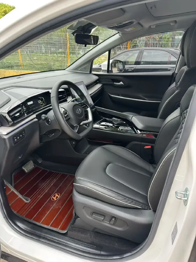 2021 Hyundai Custo 2.0T 236HP L4 8AT,autocango,china used car exporter,china ev exporter,chinese used car exporter,chinese used ev exporter