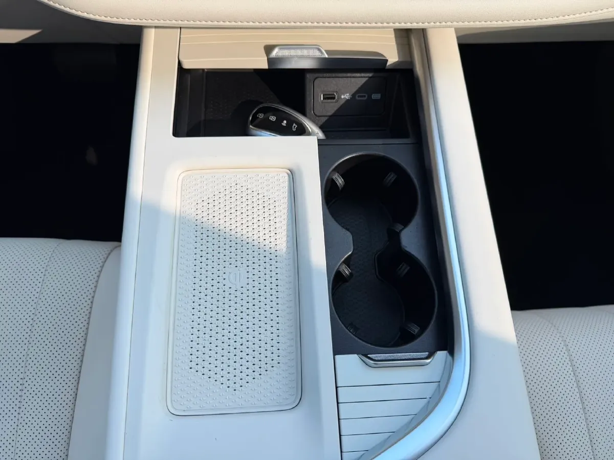 2025 WEY BlueMountain 1.5T 170HP L4 4DHT PHEV 52.3KWH,autocango,china used car exporter,china ev exporter,chinese used car exporter,chinese used ev exporter