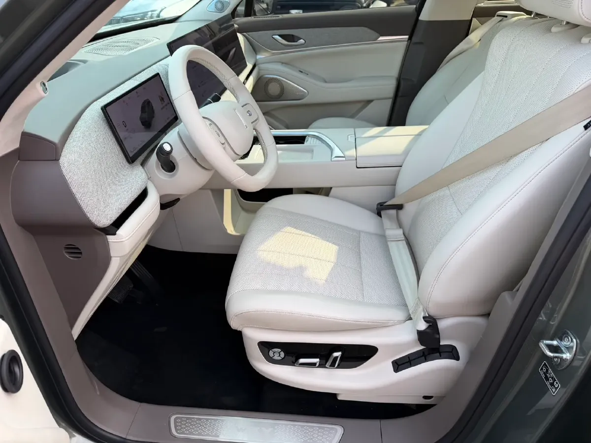 2025 WEY BlueMountain 1.5T 170HP L4 4DHT PHEV 52.3KWH,autocango,china used car exporter,china ev exporter,chinese used car exporter,chinese used ev exporter