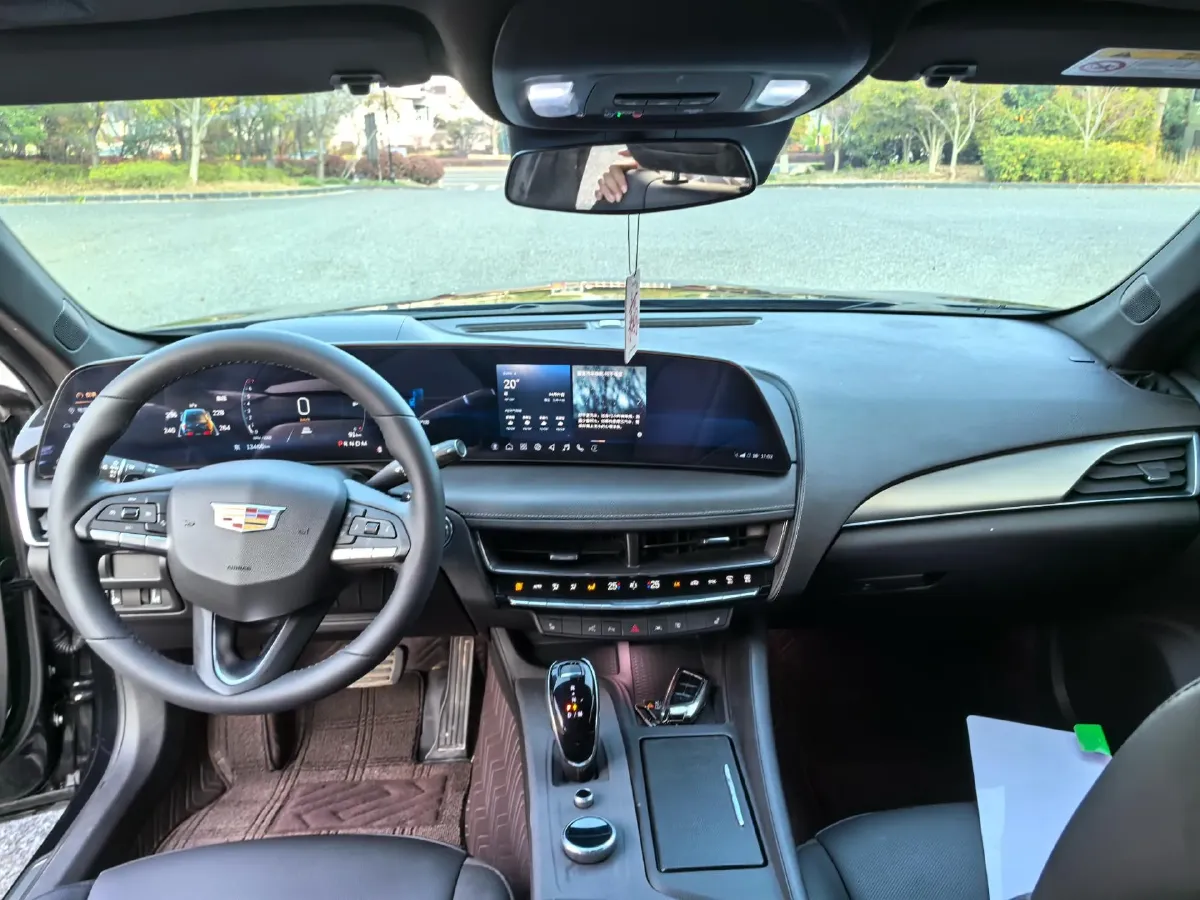 2025 Cadillac CT5 2.0T 237HP L4 10AT,autocango,china used car exporter,china ev exporter,chinese used car exporter,chinese used ev exporter