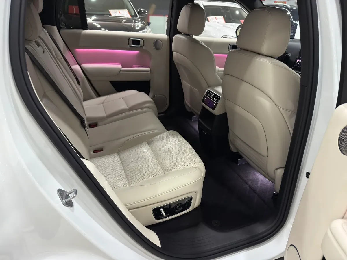 2024 Li L7 Range Extended 154HP REEV 42.8KWH,autocango,china used car exporter,china ev exporter,chinese used car exporter,chinese used ev exporter