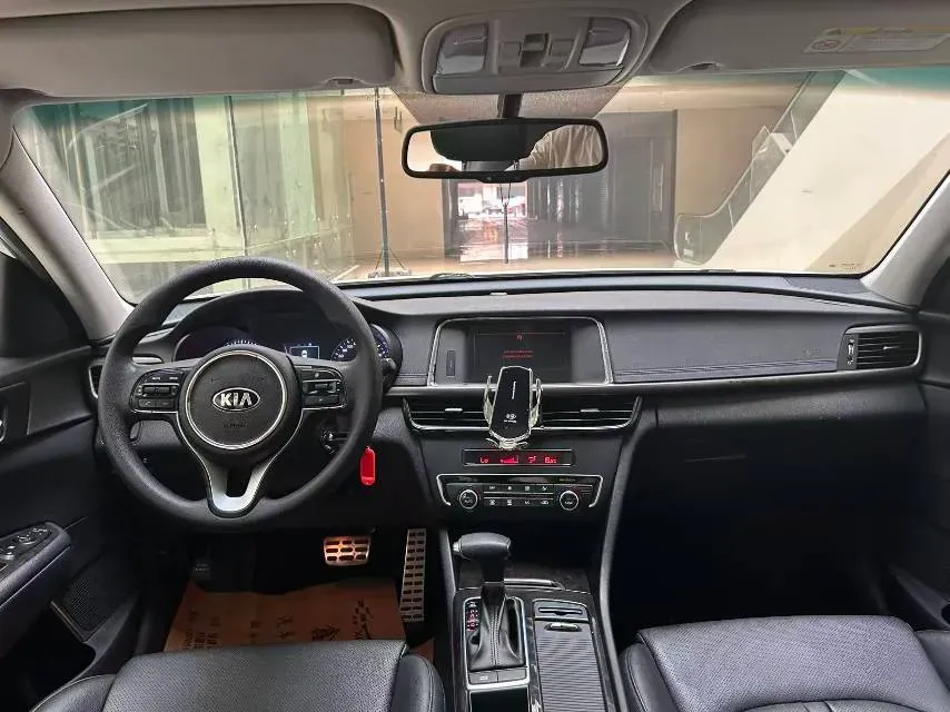 2017 Kia K5 2.0L 161HP L4 6AT,autocango,china used car exporter,china ev exporter,chinese used car exporter,chinese used ev exporter