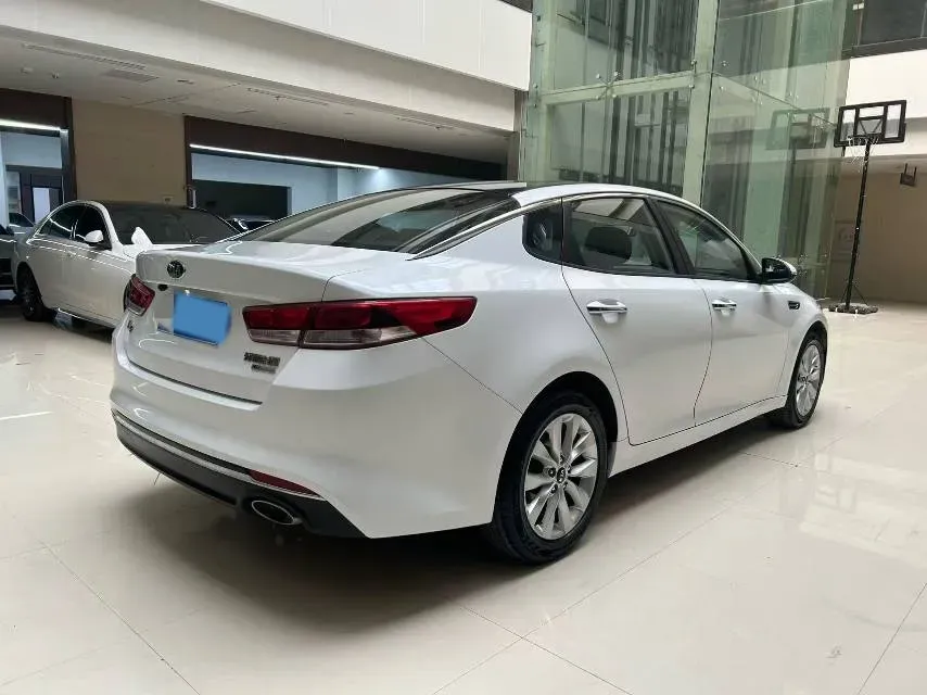2017 Kia K5 2.0L 161HP L4 6AT,autocango,china used car exporter,china ev exporter,chinese used car exporter,chinese used ev exporter