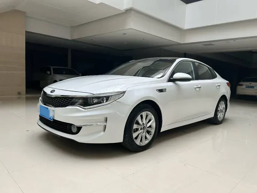 2017 Kia K5 2.0L 161HP L4 6AT,autocango,china used car exporter,china ev exporter,chinese used car exporter,chinese used ev exporter