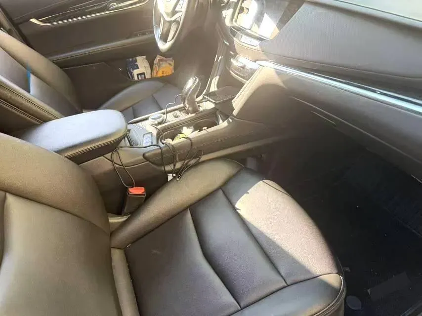 2021 Cadillac XT5 2.0T 237HP L4 9AT,autocango,china used car exporter,china ev exporter,chinese used car exporter,chinese used ev exporter