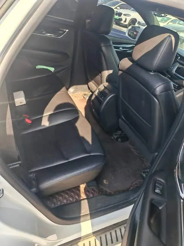 2021 Cadillac XT5 2.0T 237HP L4 9AT,autocango,china used car exporter,china ev exporter,chinese used car exporter,chinese used ev exporter