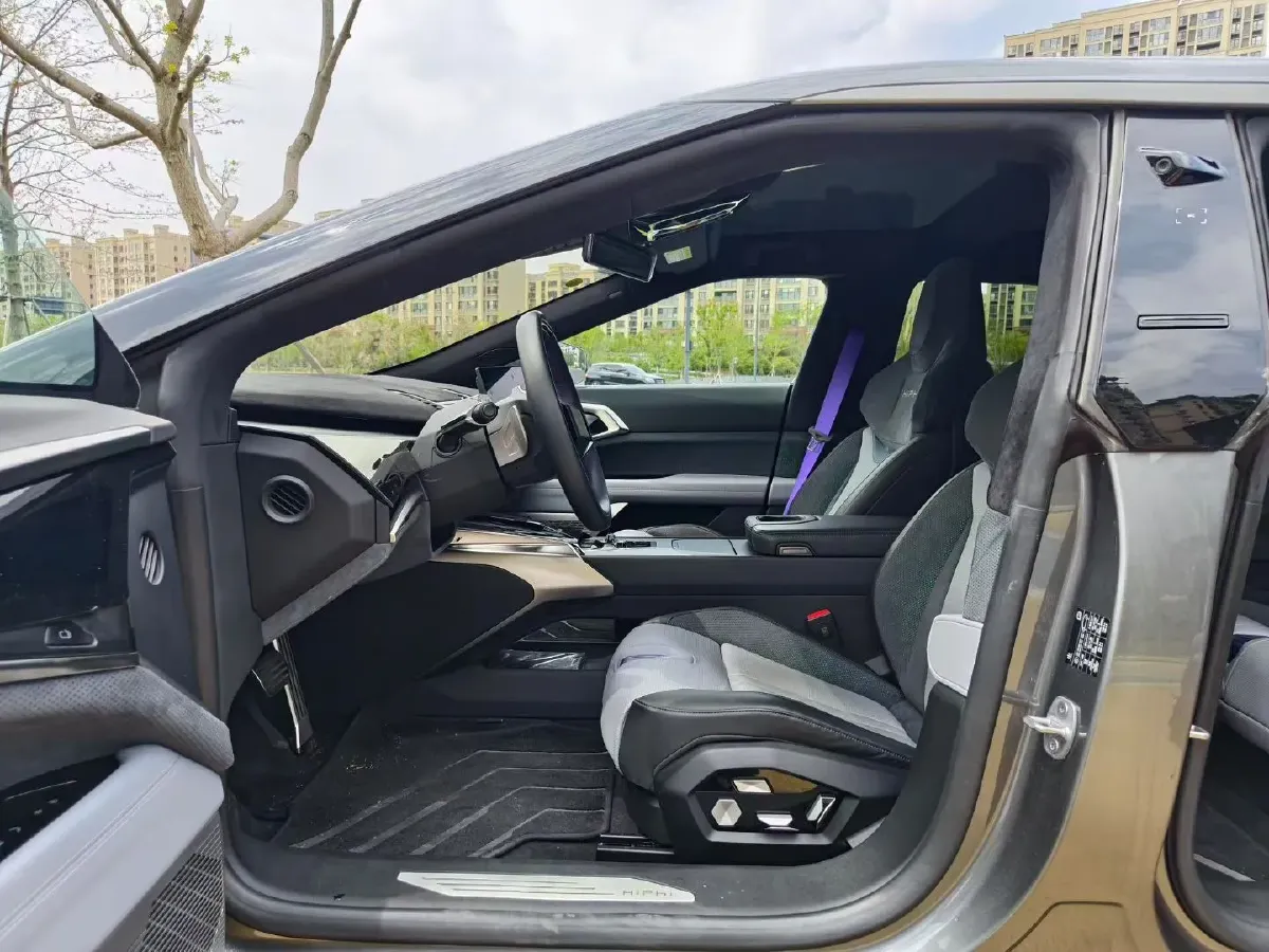 2023 HiPhi Z BEV 120KWH,autocango,china used car exporter,china ev exporter,chinese used car exporter,chinese used ev exporter