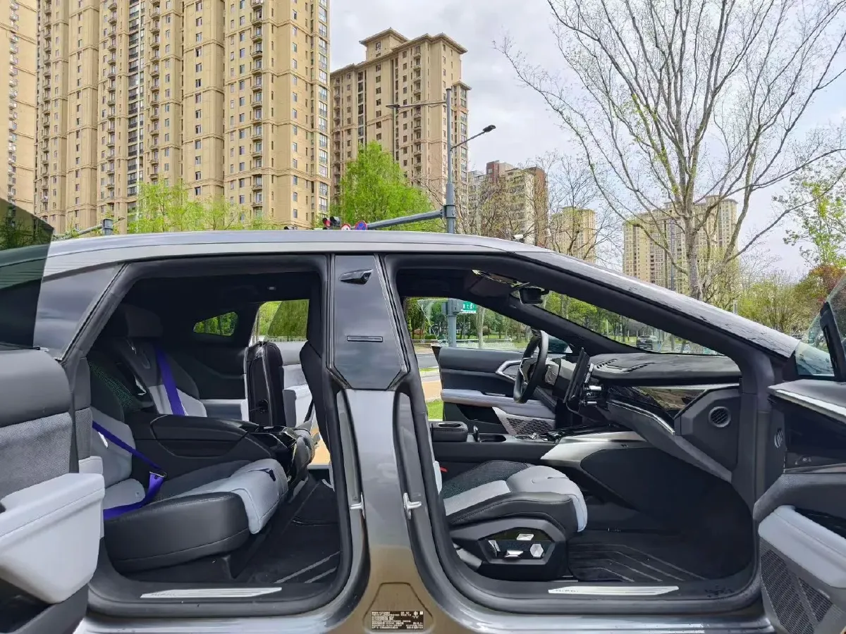 2023 HiPhi Z BEV 120KWH,autocango,china used car exporter,china ev exporter,chinese used car exporter,chinese used ev exporter