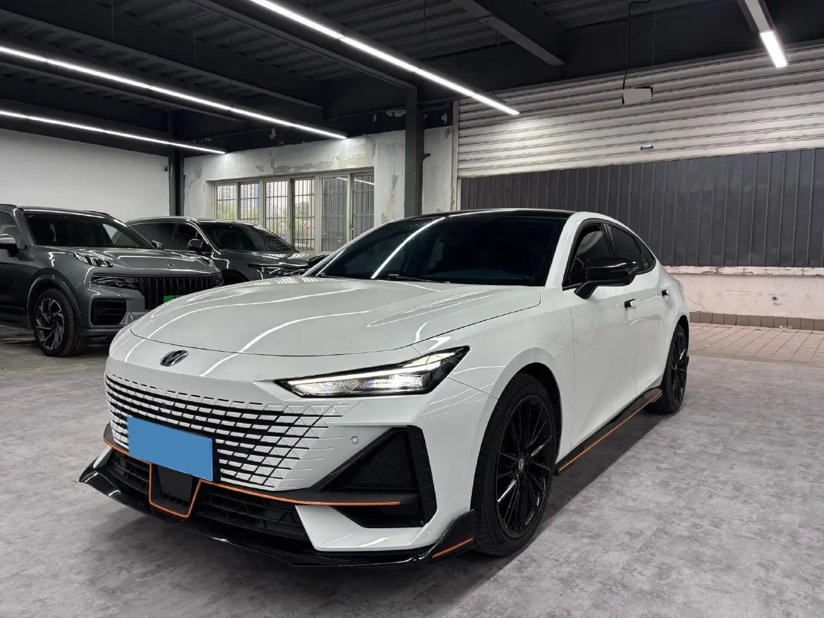 2022 ChangAn UNI-V 1.5T 188HP L4 7DCT,autocango,china used car exporter,china ev exporter,chinese used car exporter,chinese used ev exporter