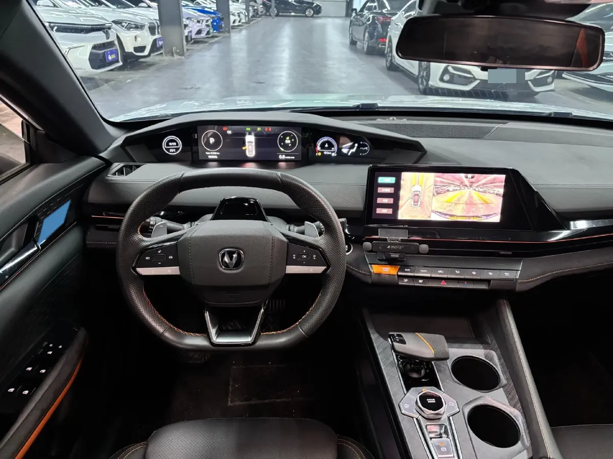 2022 ChangAn UNI-V 1.5T 188HP L4 7DCT,autocango,china used car exporter,china ev exporter,chinese used car exporter,chinese used ev exporter