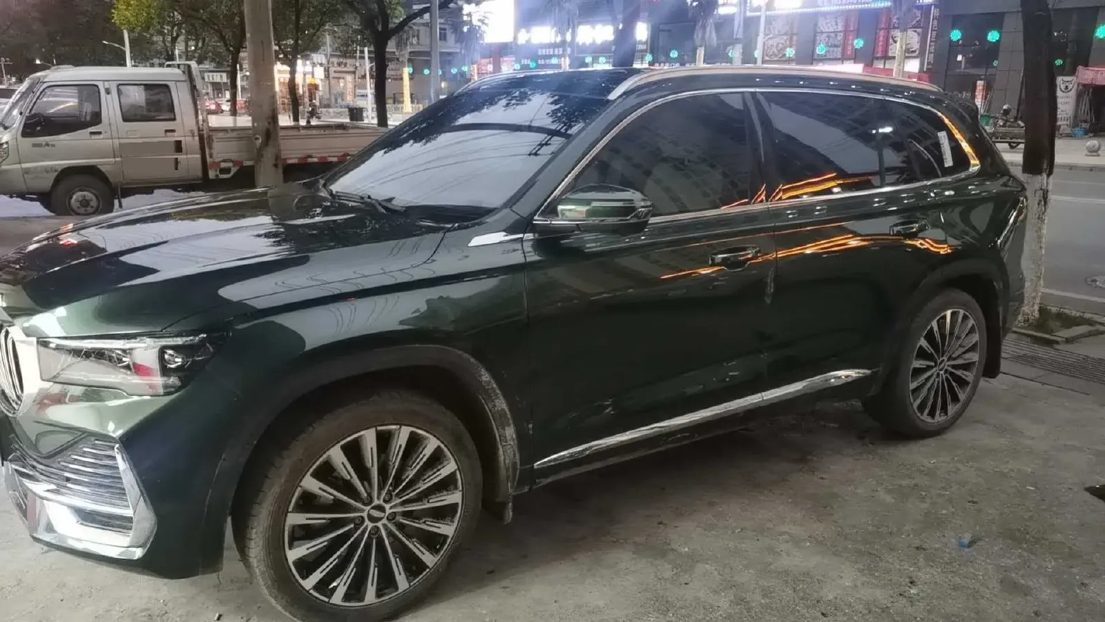 2025 Geely Monjaro 2.0T 238HP L4 8AT,autocango,china used car exporter,china ev exporter,chinese used car exporter,chinese used ev exporter