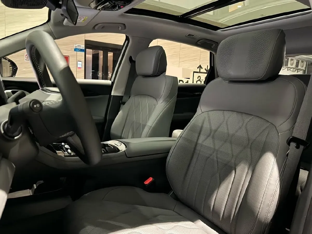 2025 Geely Galaxy A7 1.5L 112HP L4 1DHT PHEV,autocango,china used car exporter,china ev exporter,chinese used car exporter,chinese used ev exporter