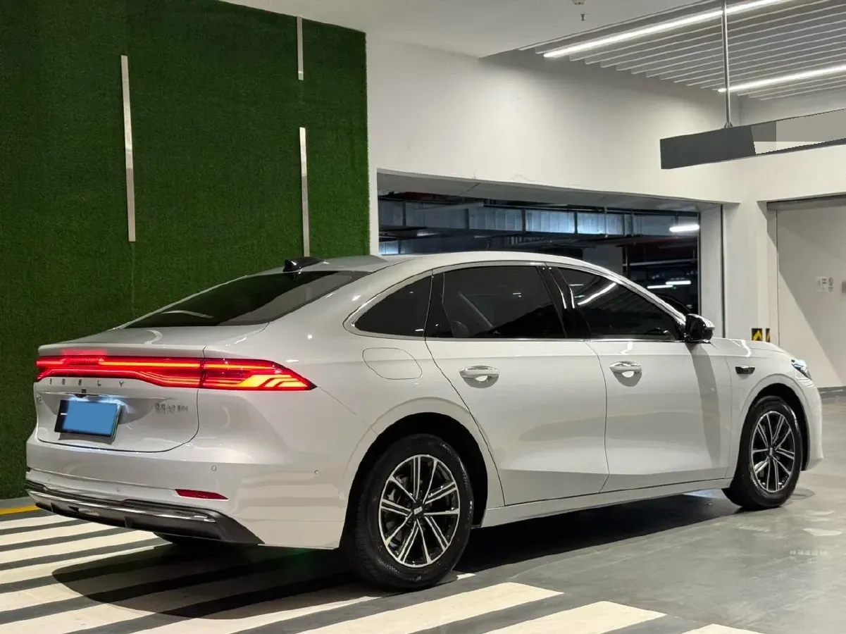 2025 Geely Galaxy A7 1.5L 112HP L4 1DHT PHEV,autocango,china used car exporter,china ev exporter,chinese used car exporter,chinese used ev exporter