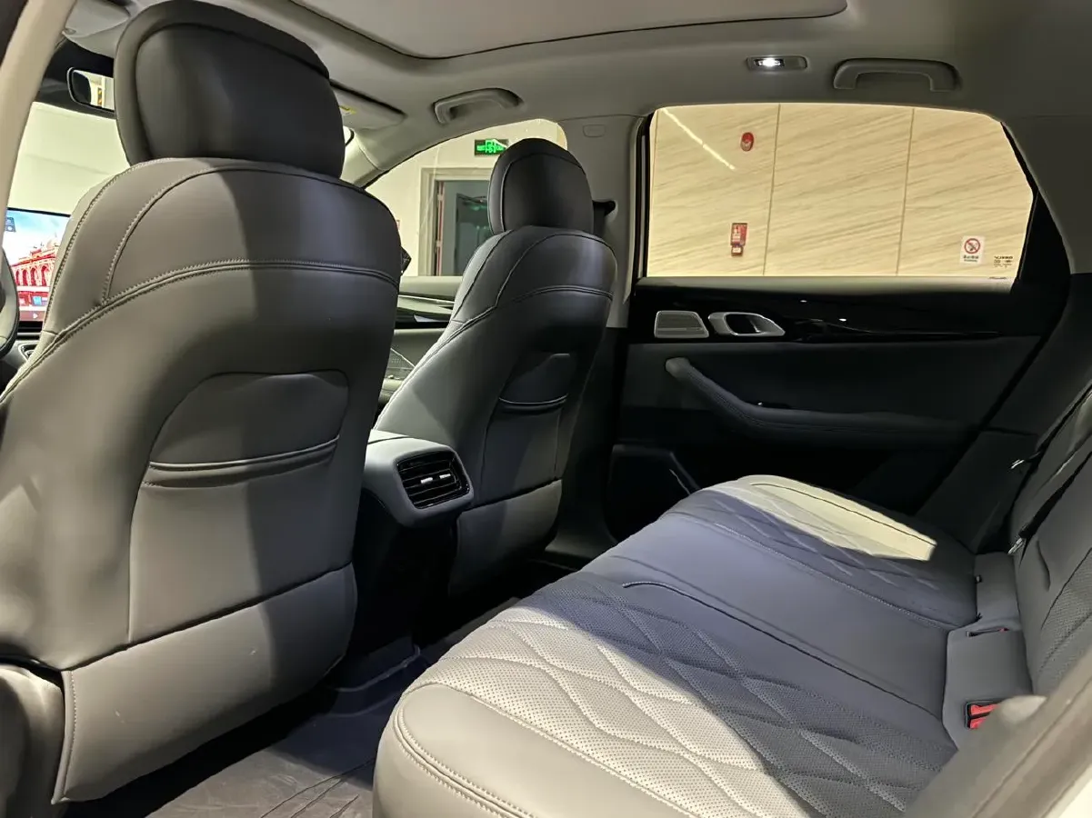 2025 Geely Galaxy A7 1.5L 112HP L4 1DHT PHEV,autocango,china used car exporter,china ev exporter,chinese used car exporter,chinese used ev exporter