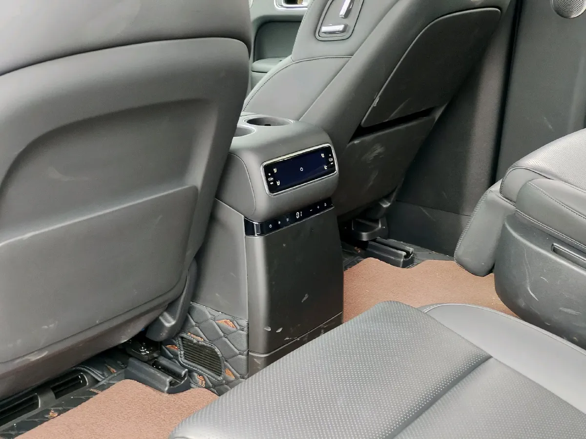 2024 Li L9 Range Extended 154HP REEV 52.3KWH,autocango,china used car exporter,china ev exporter,chinese used car exporter,chinese used ev exporter