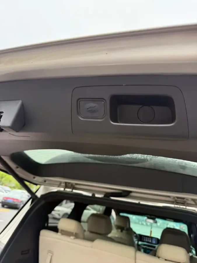 2022 Buick GL8 2.0T 237HP L4 9AT,autocango,china used car exporter,china ev exporter,chinese used car exporter,chinese used ev exporter