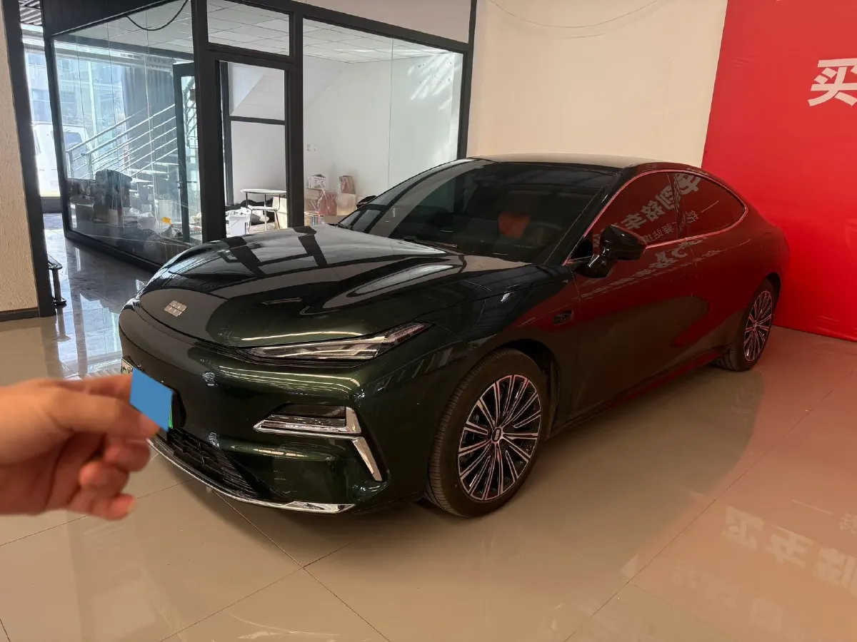 2025 Geely Galaxy Starshine 8 1.5L 112HP L4 1DHT PHEV,autocango,china used car exporter,china ev exporter,chinese used car exporter,chinese used ev exporter