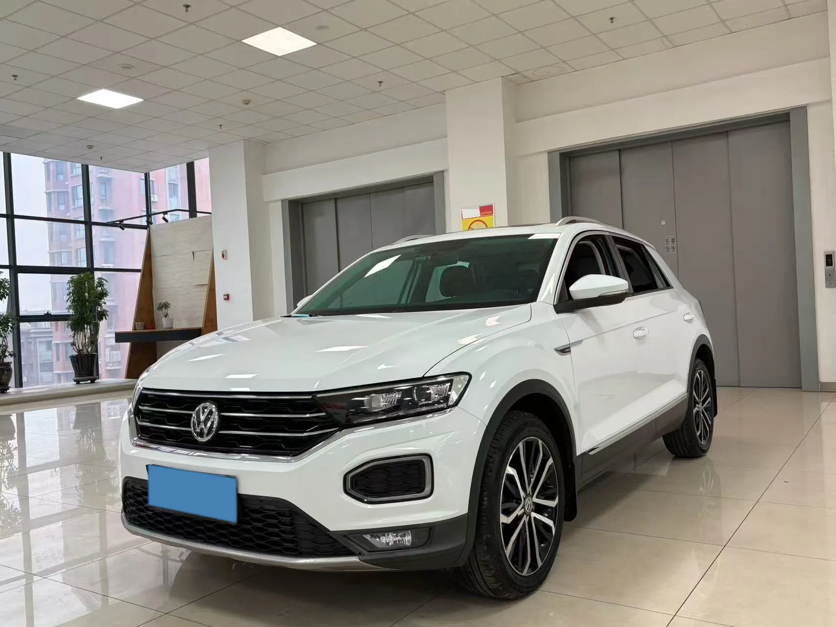 2019 Volkswagen T-Roc 1.4T 150HP L4 7DCT