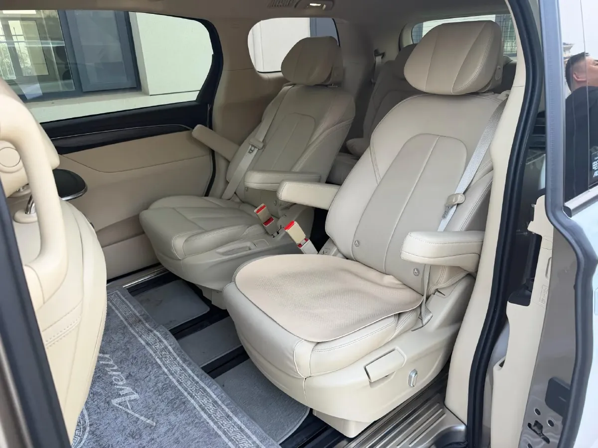 2023 Buick GL8 2.0T 237HP L4 9AT,autocango,china used car exporter,china ev exporter,chinese used car exporter,chinese used ev exporter