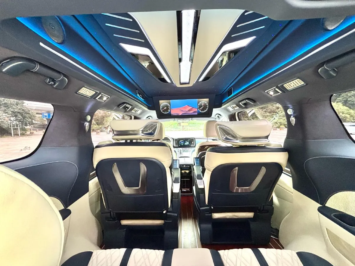 2021 GAC Trumpchi M8 2.0T 252HP L4 8AT,autocango,china used car exporter,china ev exporter,chinese used car exporter,chinese used ev exporter