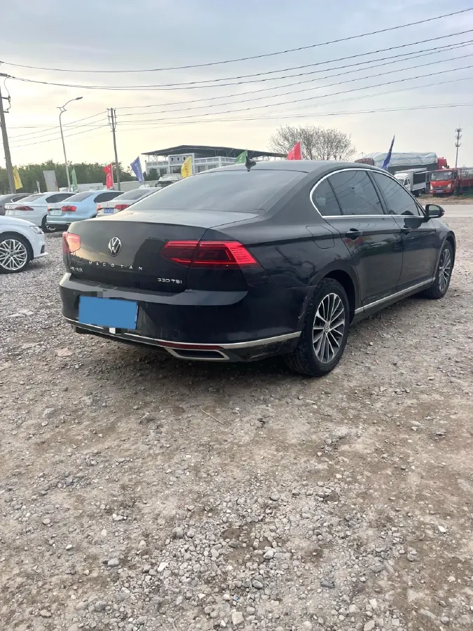 2020 Volkswagen Magotan 2.0T 186HP L4 7DCT,autocango,china used car exporter,china ev exporter,chinese used car exporter,chinese used ev exporter