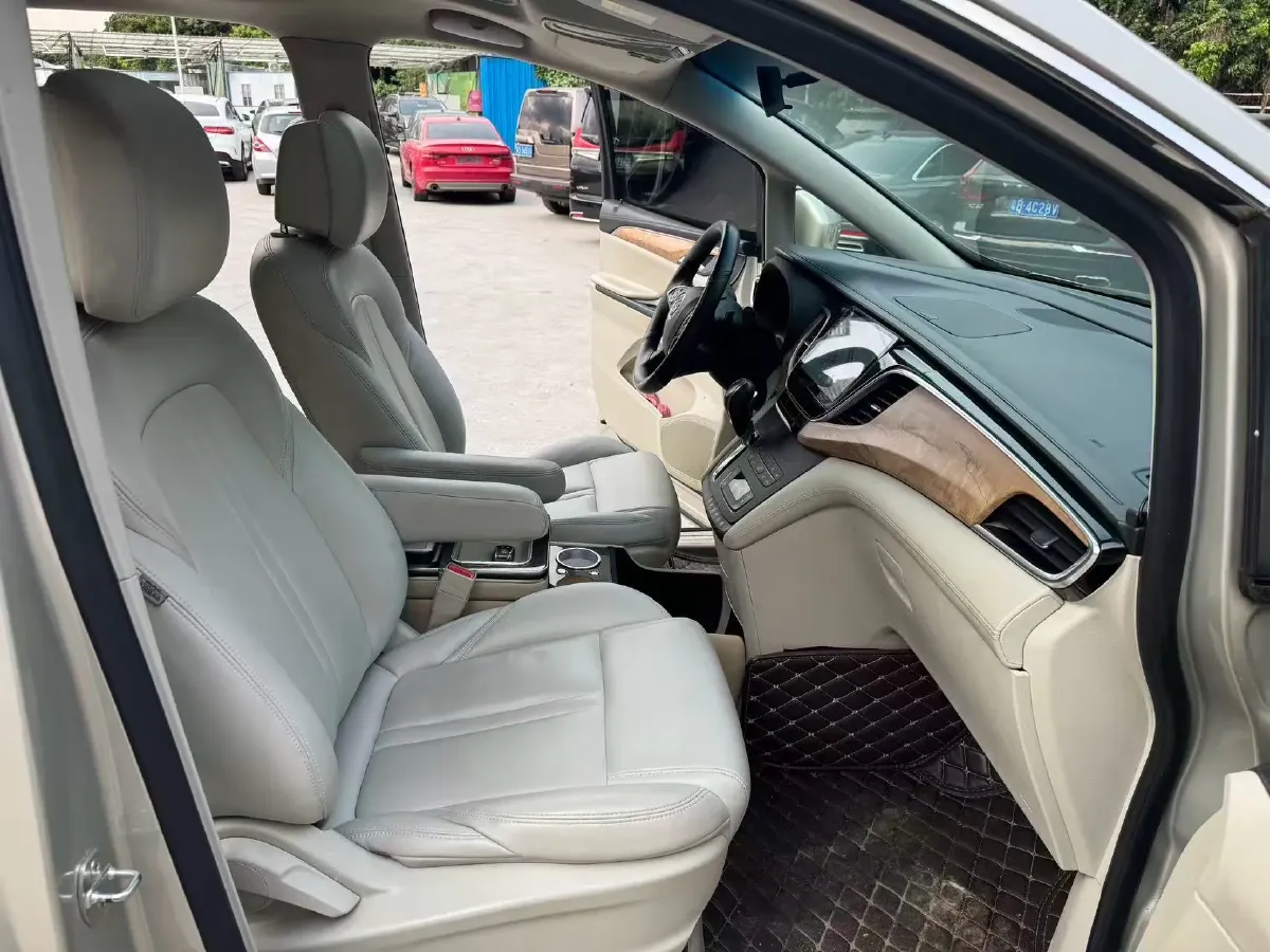 2018 Buick GL8 2.0T 260HP L4 6AT,autocango,china used car exporter,china ev exporter,chinese used car exporter,chinese used ev exporter