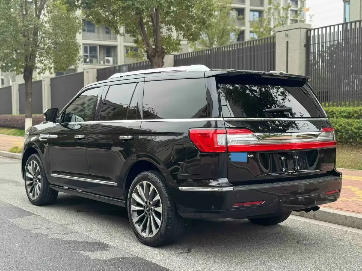2019 Lincoln Navigator 3.5T 388HP V6 10AT,autocango,china used car exporter,china ev exporter,chinese used car exporter,chinese used ev exporter
