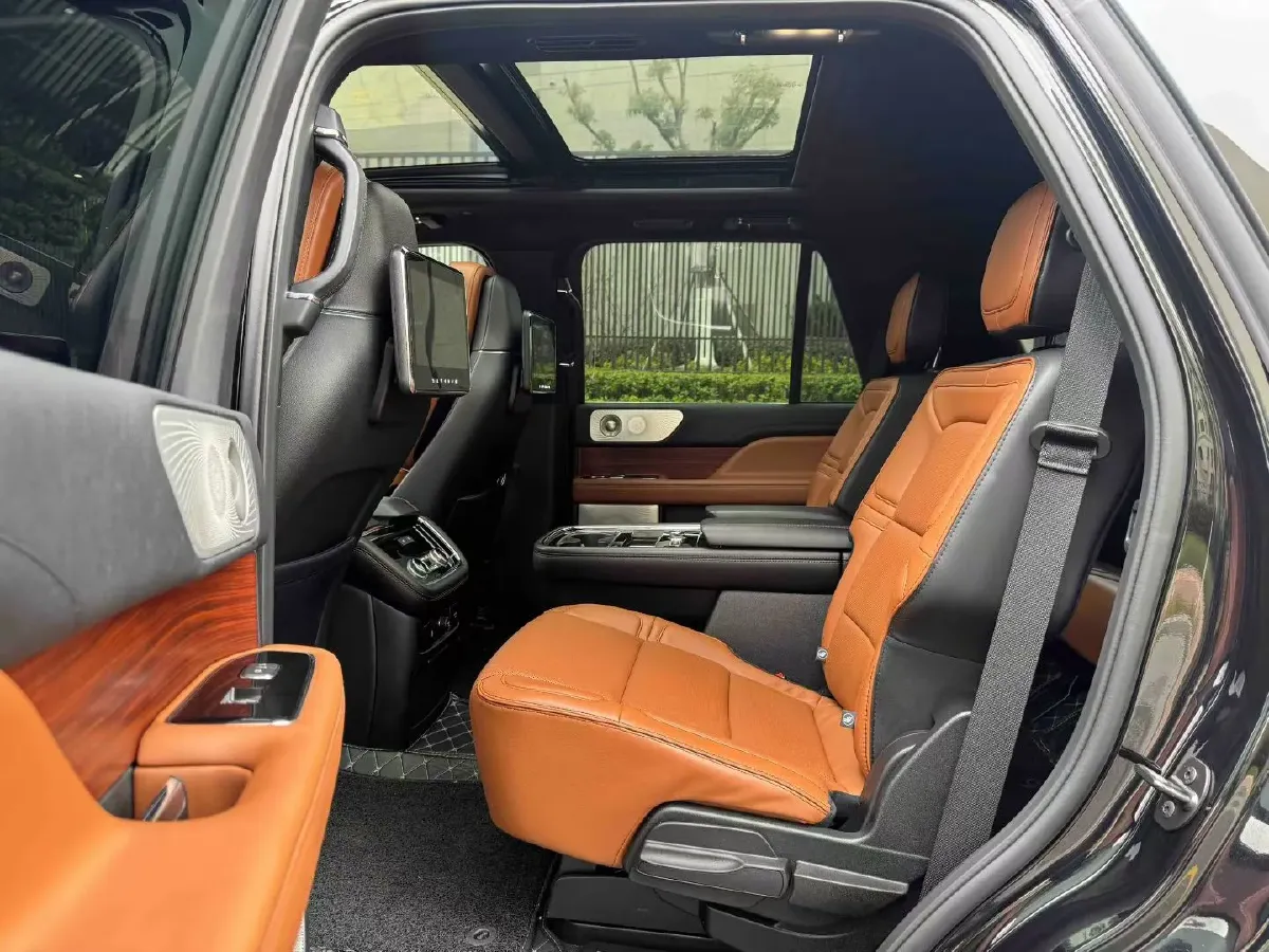 2019 Lincoln Navigator 3.5T 388HP V6 10AT,autocango,china used car exporter,china ev exporter,chinese used car exporter,chinese used ev exporter