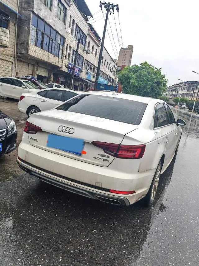 2019 Audi A4L 2.0T 190HP L4 7DCT,autocango,china used car exporter,china ev exporter,chinese used car exporter,chinese used ev exporter