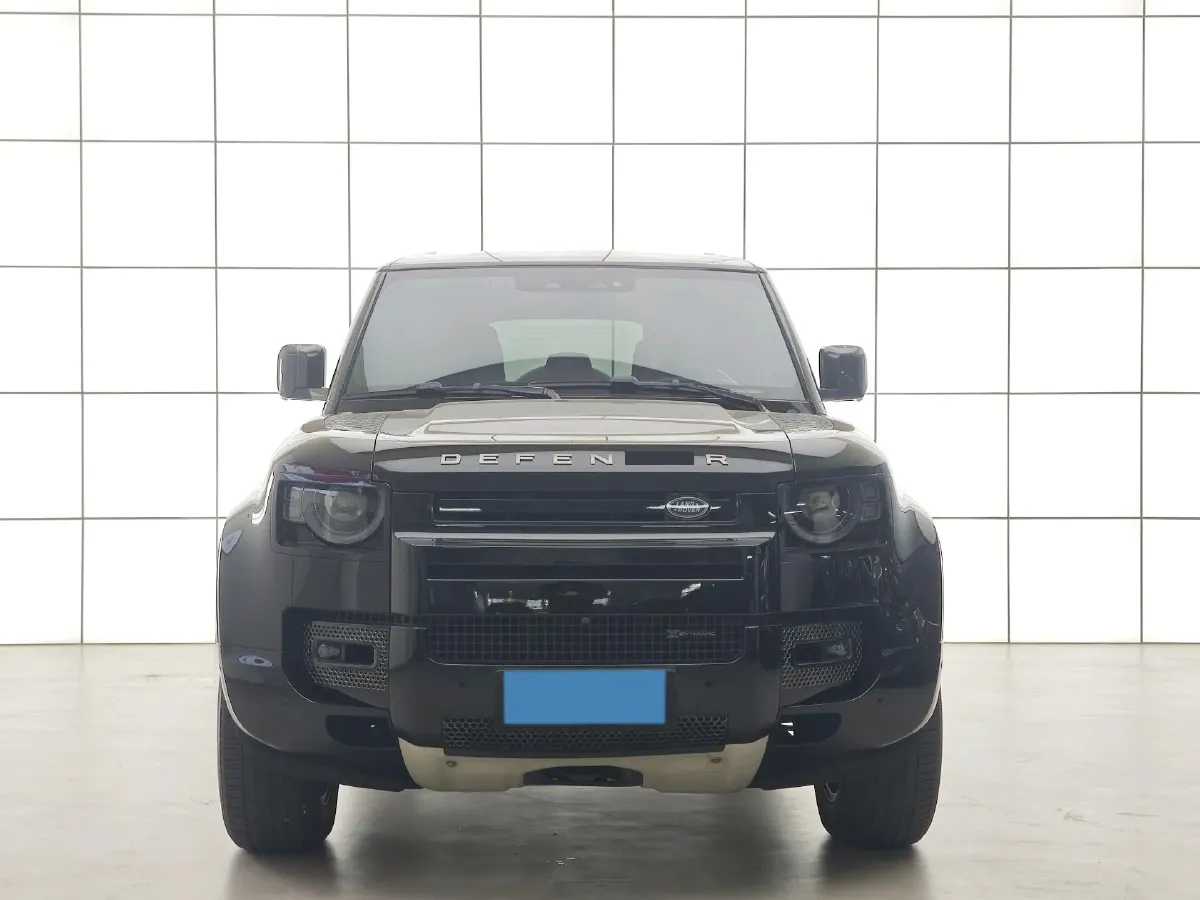 2022 Land Rover Defender 3.0T 400HP L6 8AT,autocango,china used car exporter,china ev exporter,chinese used car exporter,chinese used ev exporter