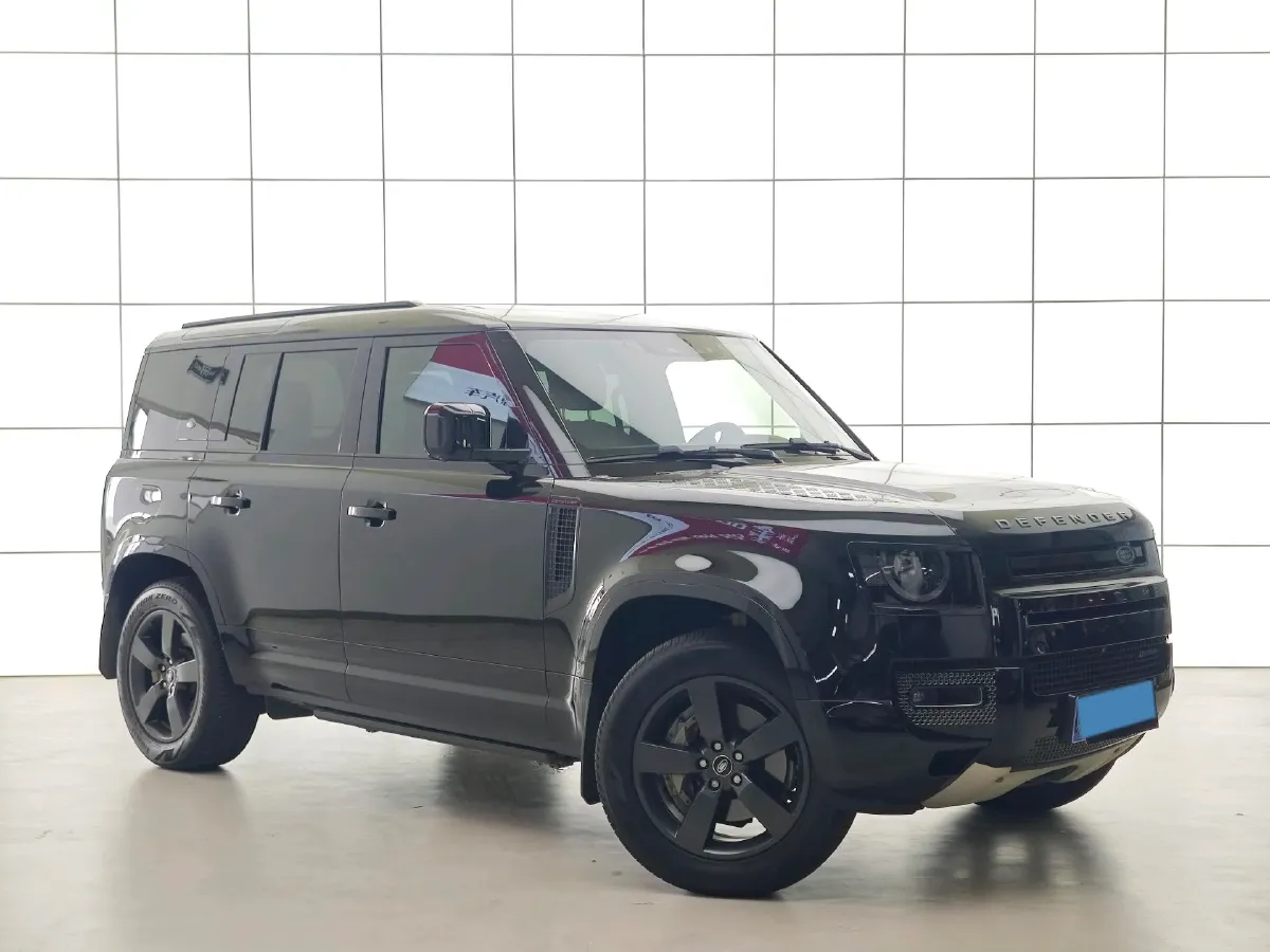 2022 Land Rover Defender 3.0T 400HP L6 8AT,autocango,china used car exporter,china ev exporter,chinese used car exporter,chinese used ev exporter