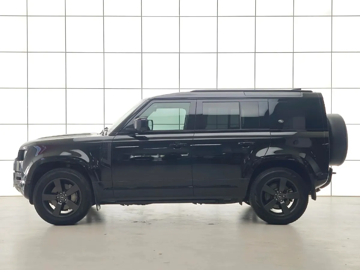 2022 Land Rover Defender 3.0T 400HP L6 8AT,autocango,china used car exporter,china ev exporter,chinese used car exporter,chinese used ev exporter