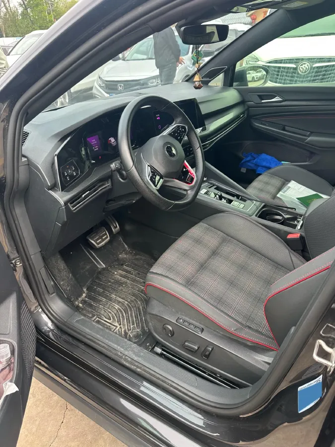 2021 Volkswagen GolfGTI 2.0T 220HP L4 7DCT,autocango,china used car exporter,china ev exporter,chinese used car exporter,chinese used ev exporter