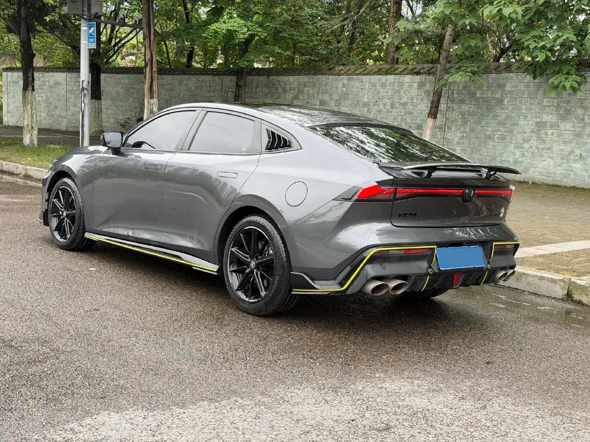 2022 ChangAn UNI-V 2.0T 233HP L4 8AT,autocango,china used car exporter,china ev exporter,chinese used car exporter,chinese used ev exporter