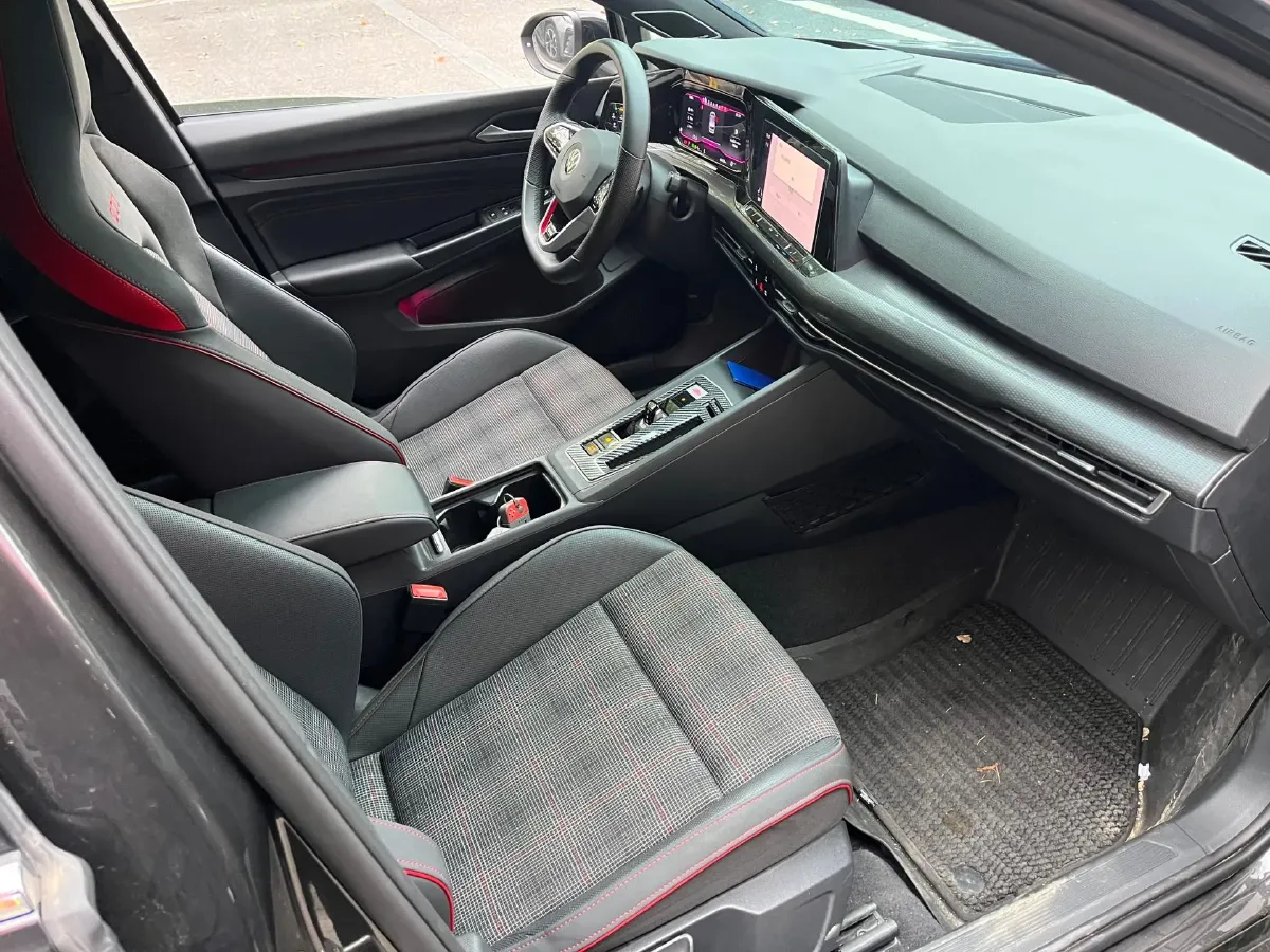 2023 Volkswagen GolfGTI 2.0T 220HP L4 7DCT,autocango,china used car exporter,china ev exporter,chinese used car exporter,chinese used ev exporter