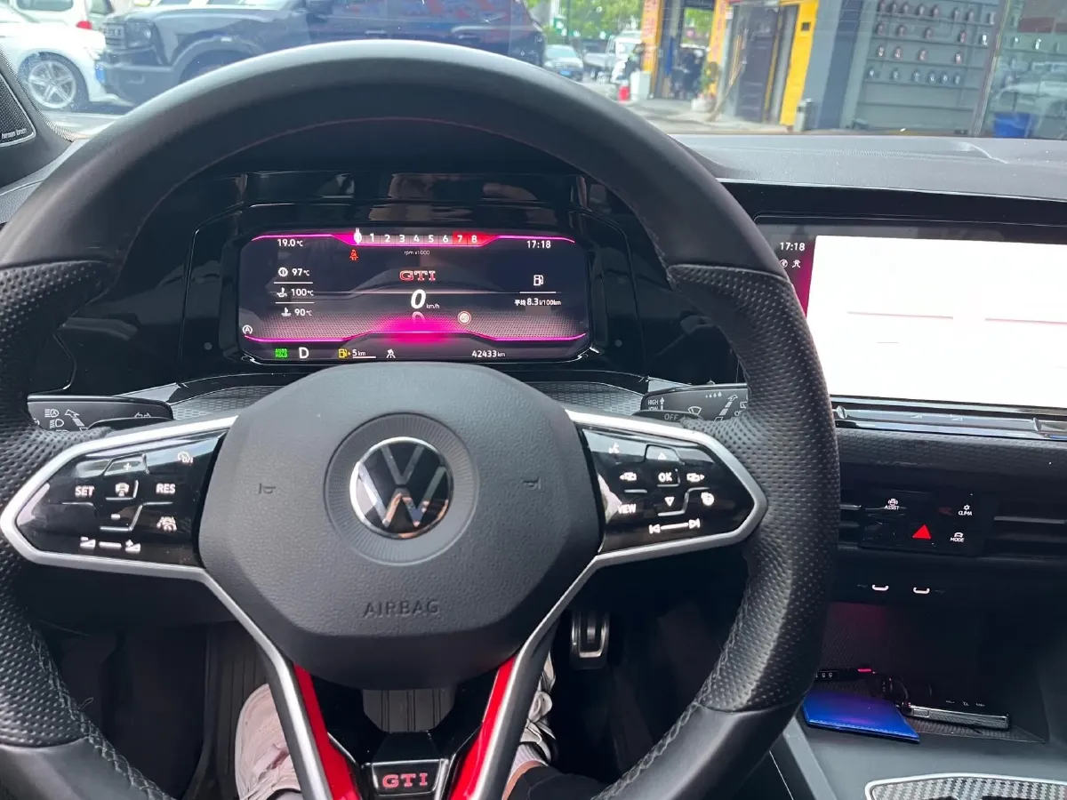 2023 Volkswagen GolfGTI 2.0T 220HP L4 7DCT,autocango,china used car exporter,china ev exporter,chinese used car exporter,chinese used ev exporter