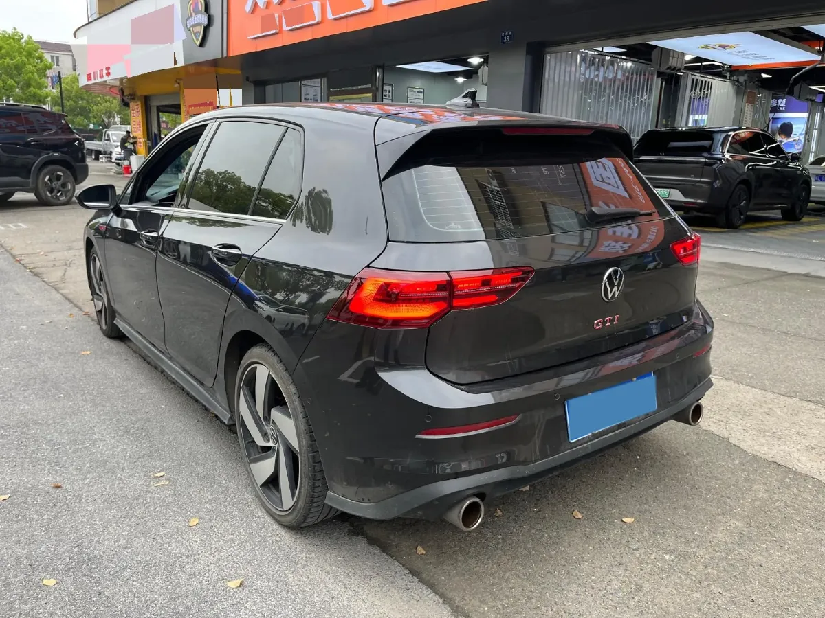 2023 Volkswagen GolfGTI 2.0T 220HP L4 7DCT,autocango,china used car exporter,china ev exporter,chinese used car exporter,chinese used ev exporter
