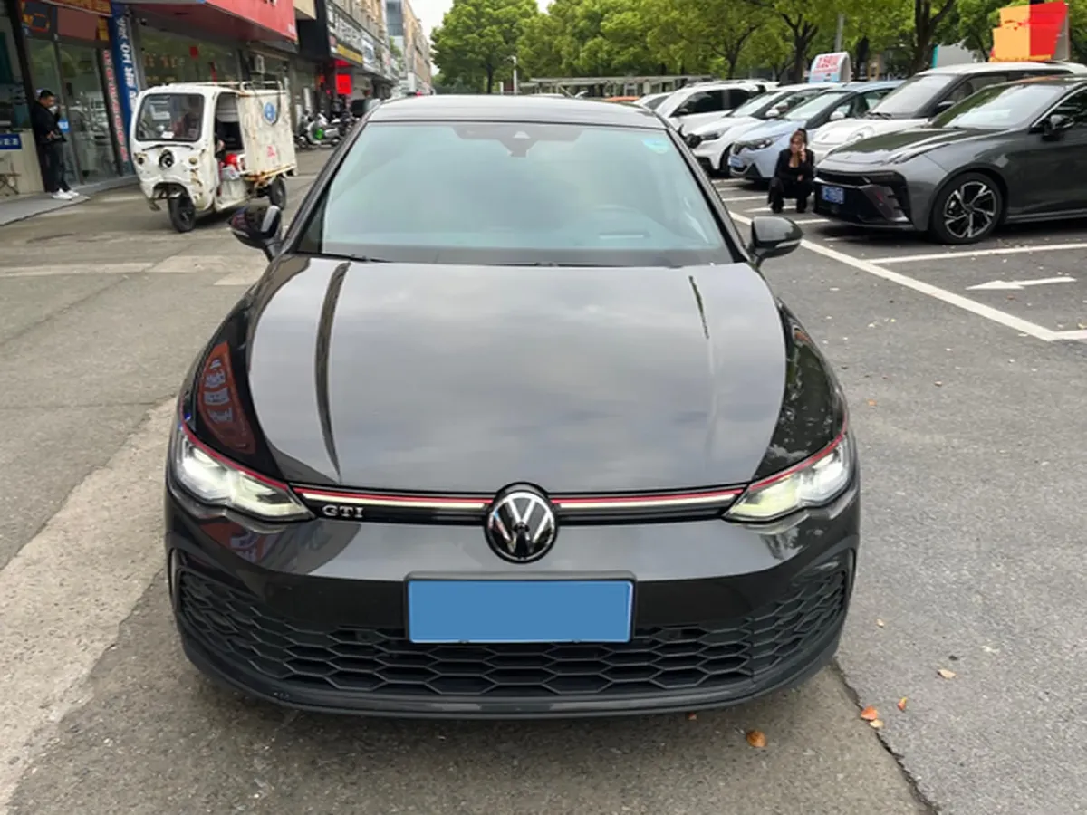 2023 Volkswagen GolfGTI 2.0T 220HP L4 7DCT,autocango,china used car exporter,china ev exporter,chinese used car exporter,chinese used ev exporter