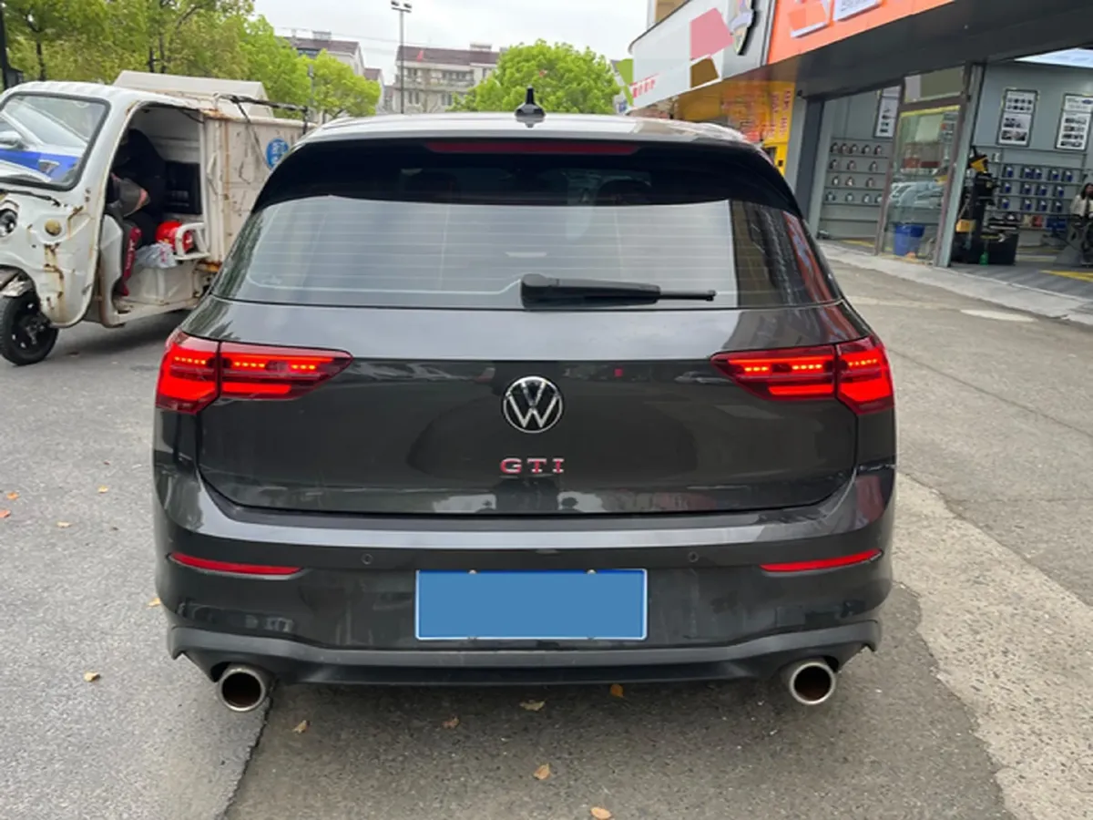 2023 Volkswagen GolfGTI 2.0T 220HP L4 7DCT,autocango,china used car exporter,china ev exporter,chinese used car exporter,chinese used ev exporter